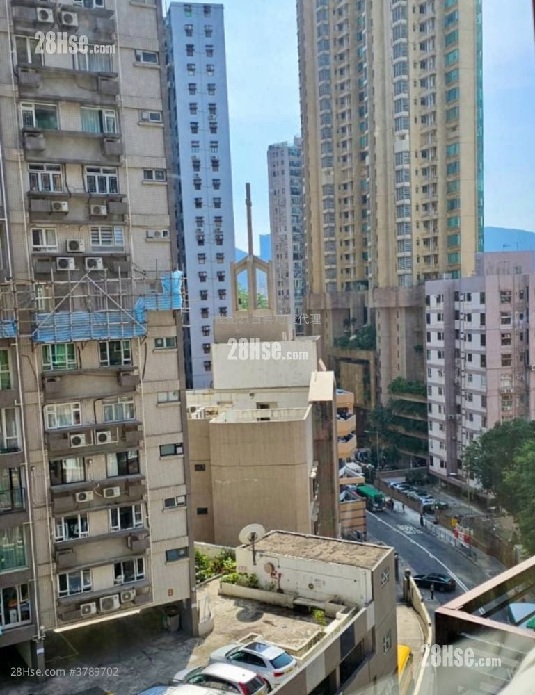 富丽园 售盘 3 房 , 2 浴室 837 平方尺