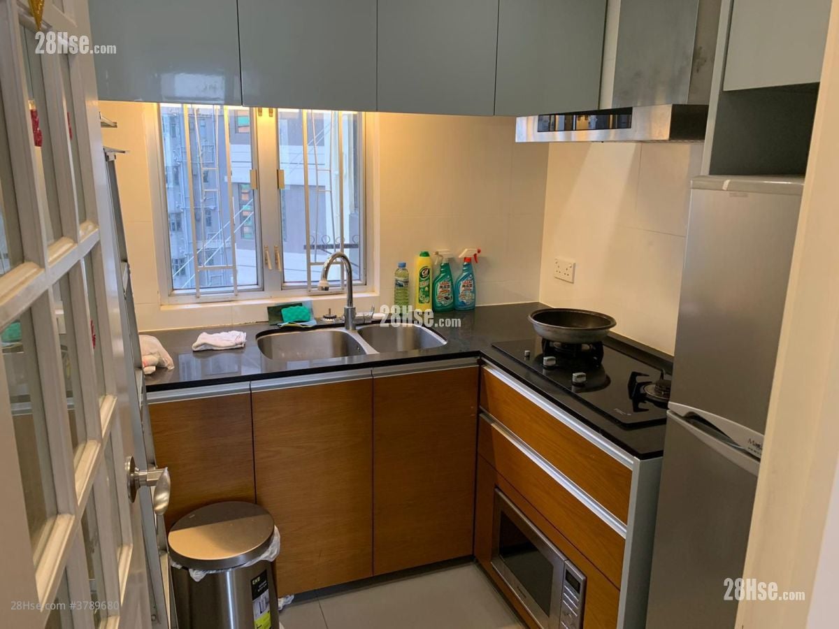 安峰大厦 售盘 3 房 , 2 浴室 545 平方尺