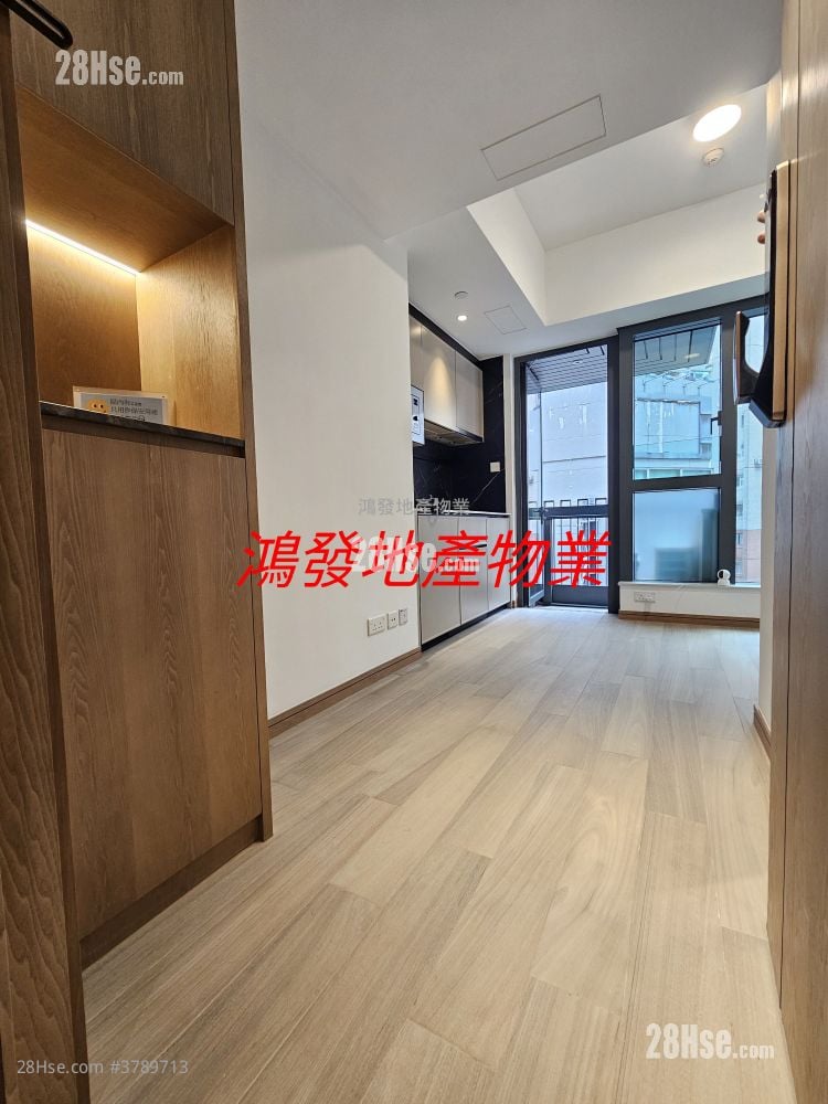 Uptify Sell Studio , 1 Bathroom 172 ft²