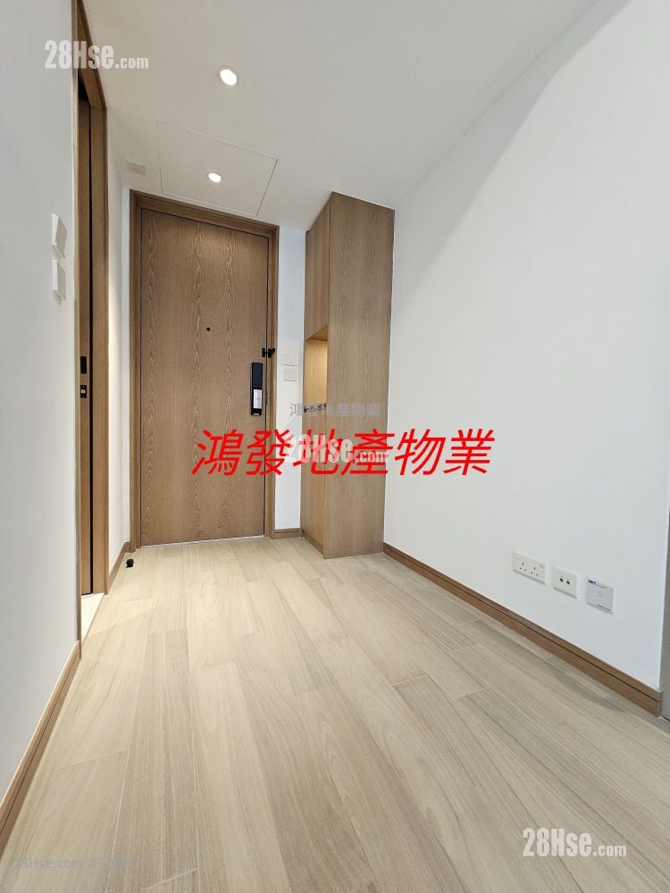 Uptify Sell Studio , 1 Bathroom 172 ft²