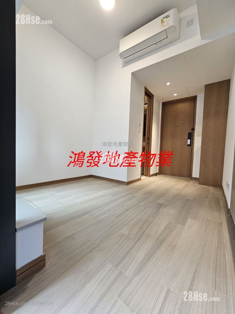 Uptify Sell Studio , 1 Bathroom 172 ft²