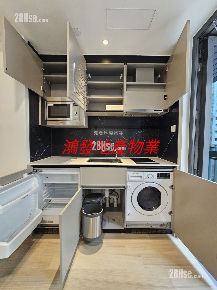 Uptify Sell Studio , 1 Bathroom 172 ft²