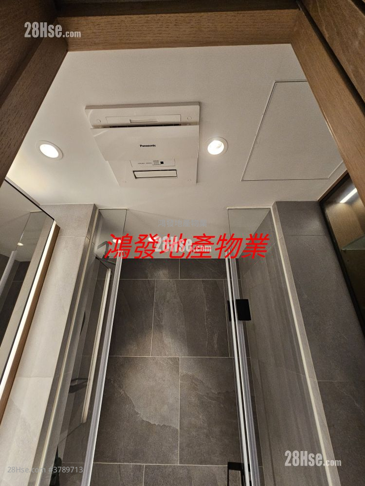 Uptify Sell Studio , 1 Bathroom 172 ft²