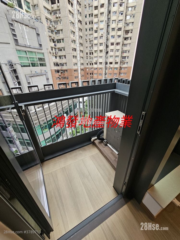 Uptify Sell Studio , 1 Bathroom 172 ft²