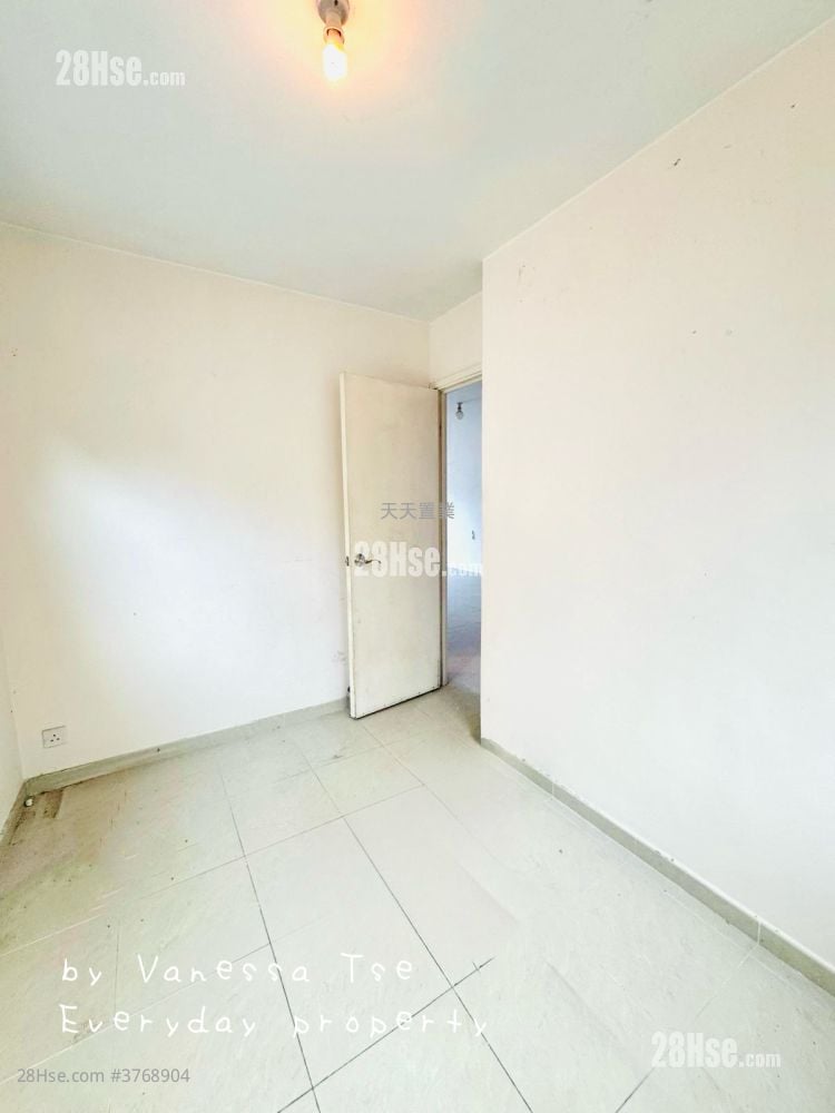 村屋 售盘 3 房 , 1 浴室 700 平方尺