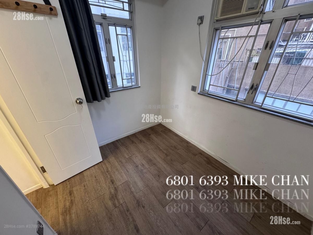 Kui Shing Building Sell 2 Bedrooms , 1 Bathroom 360 ft²