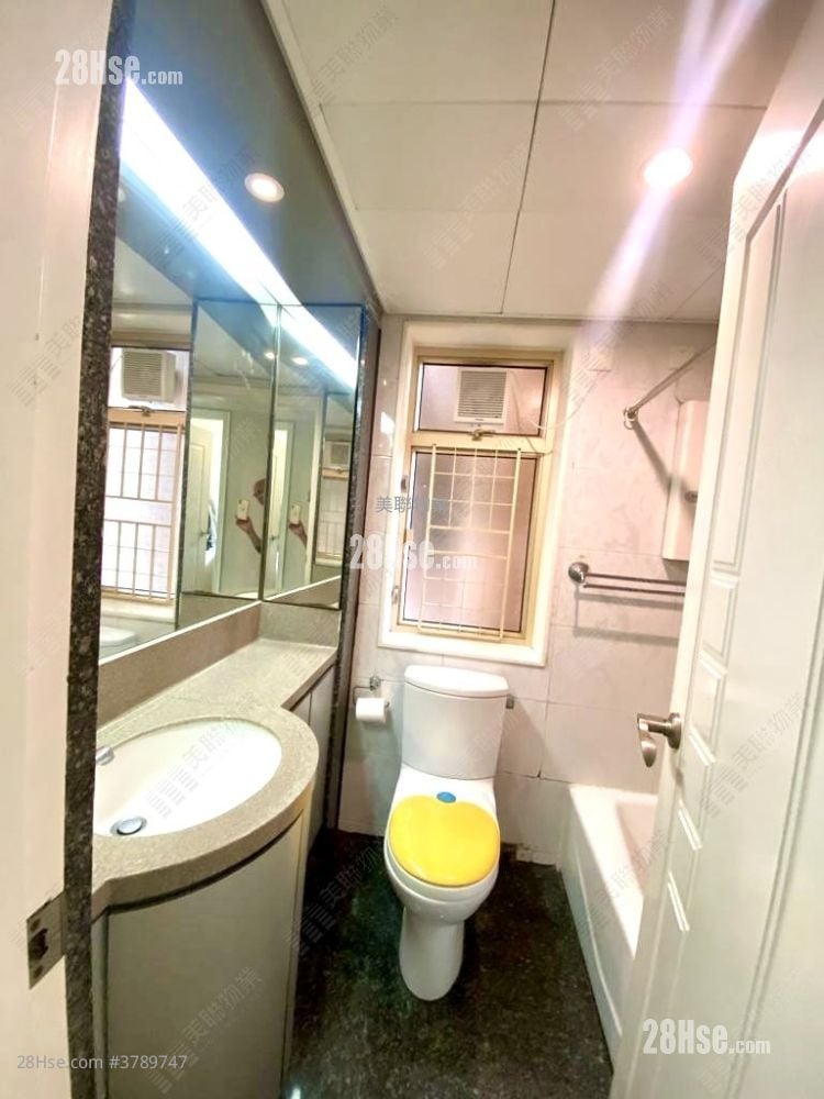 La Cite Noble Rental 3 Bedrooms , 2 Bathrooms 644 ft²