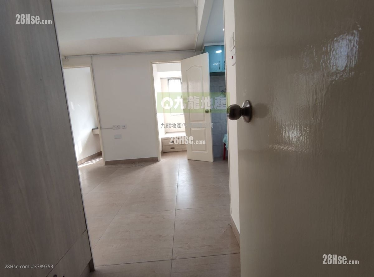 Golden League Building Rental 2 Bedrooms , 1 Bathroom 237 ft²