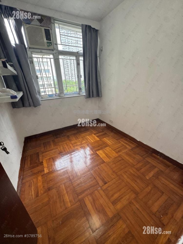 Tin Oi Court Sell 2 Bedrooms 546 ft²