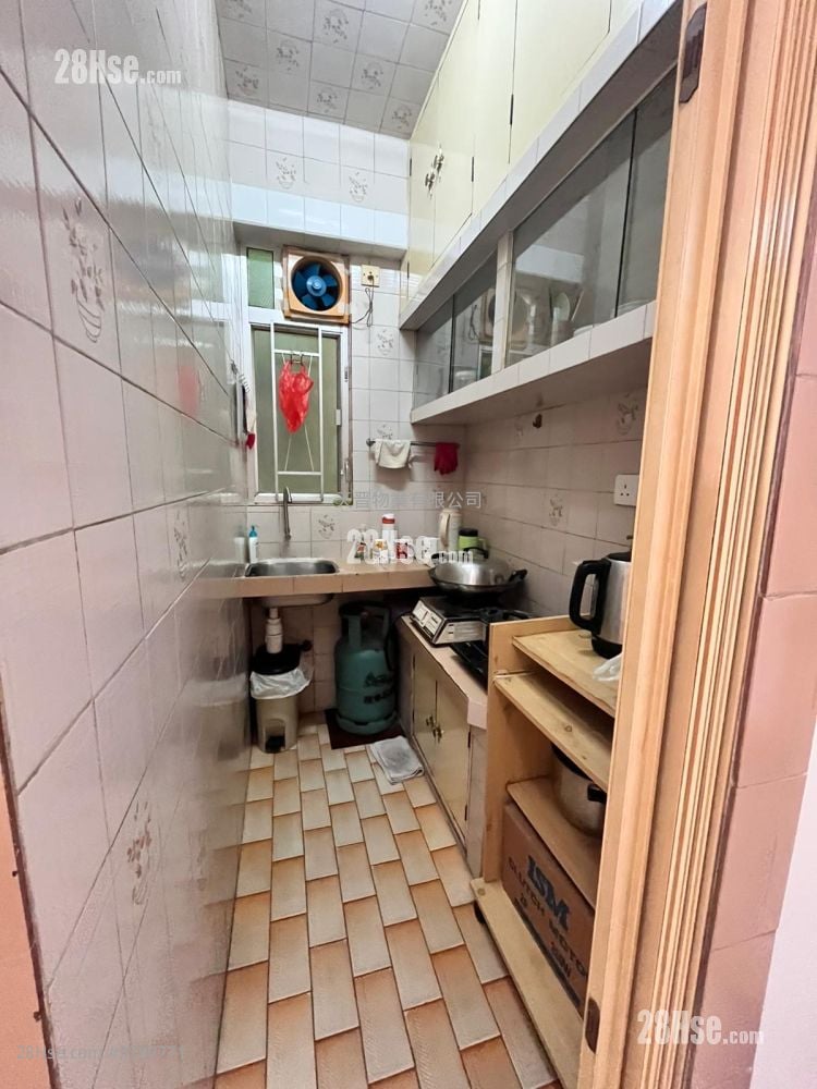 Tung Po Building Sell 2 Bedrooms , 1 Bathroom 351 ft²