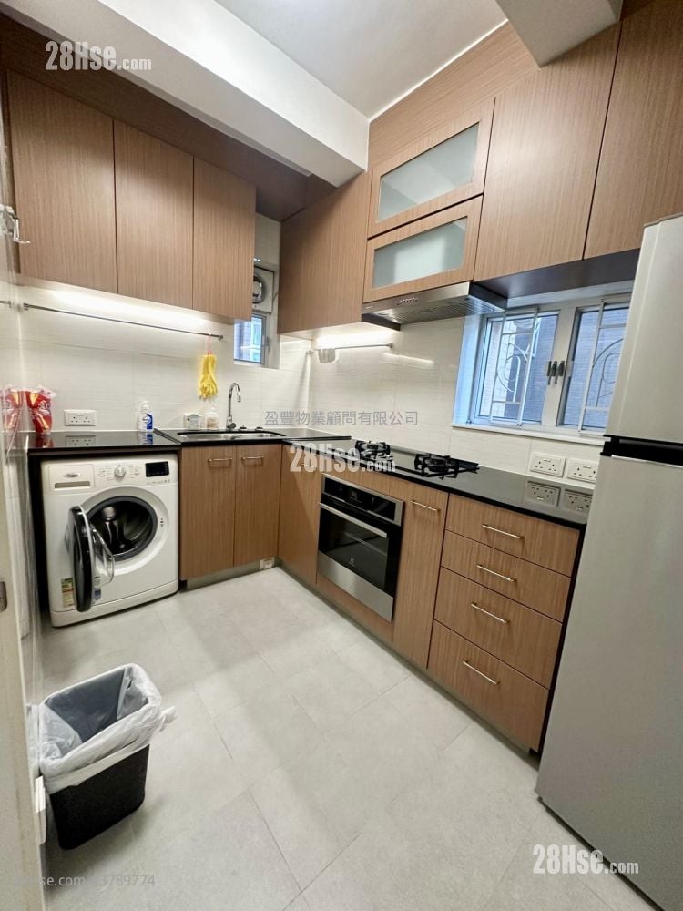 Yee Hing Building Rental 2 Bedrooms , 1 Bathroom 591 ft²