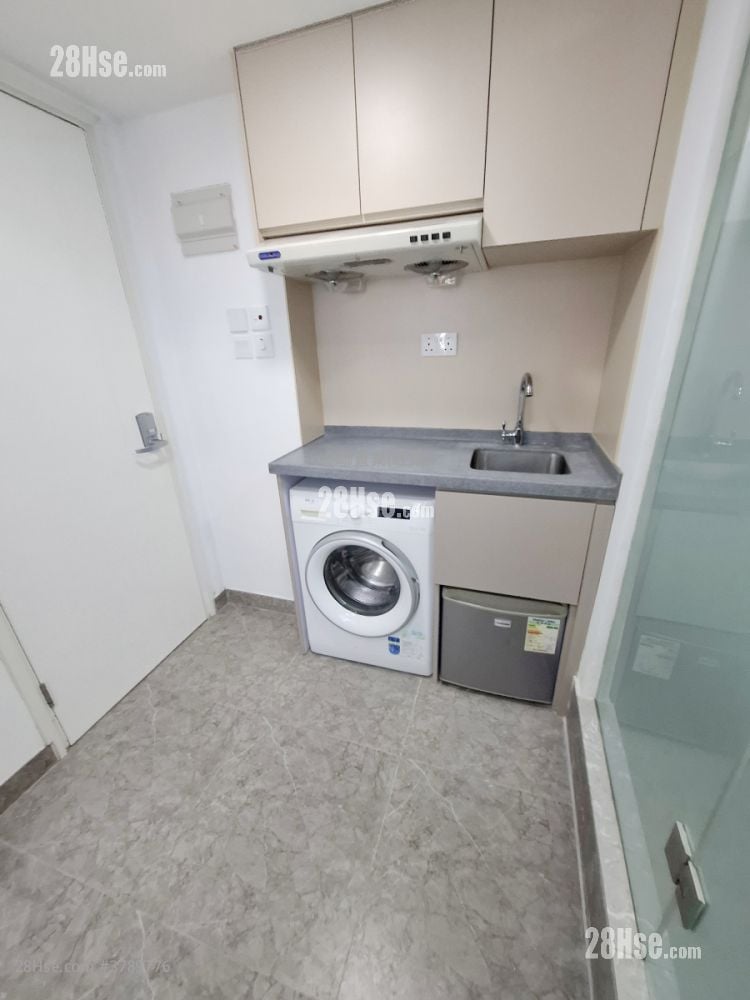 Windsor Mansion Rental Studio , 1 Bathroom 130 ft²