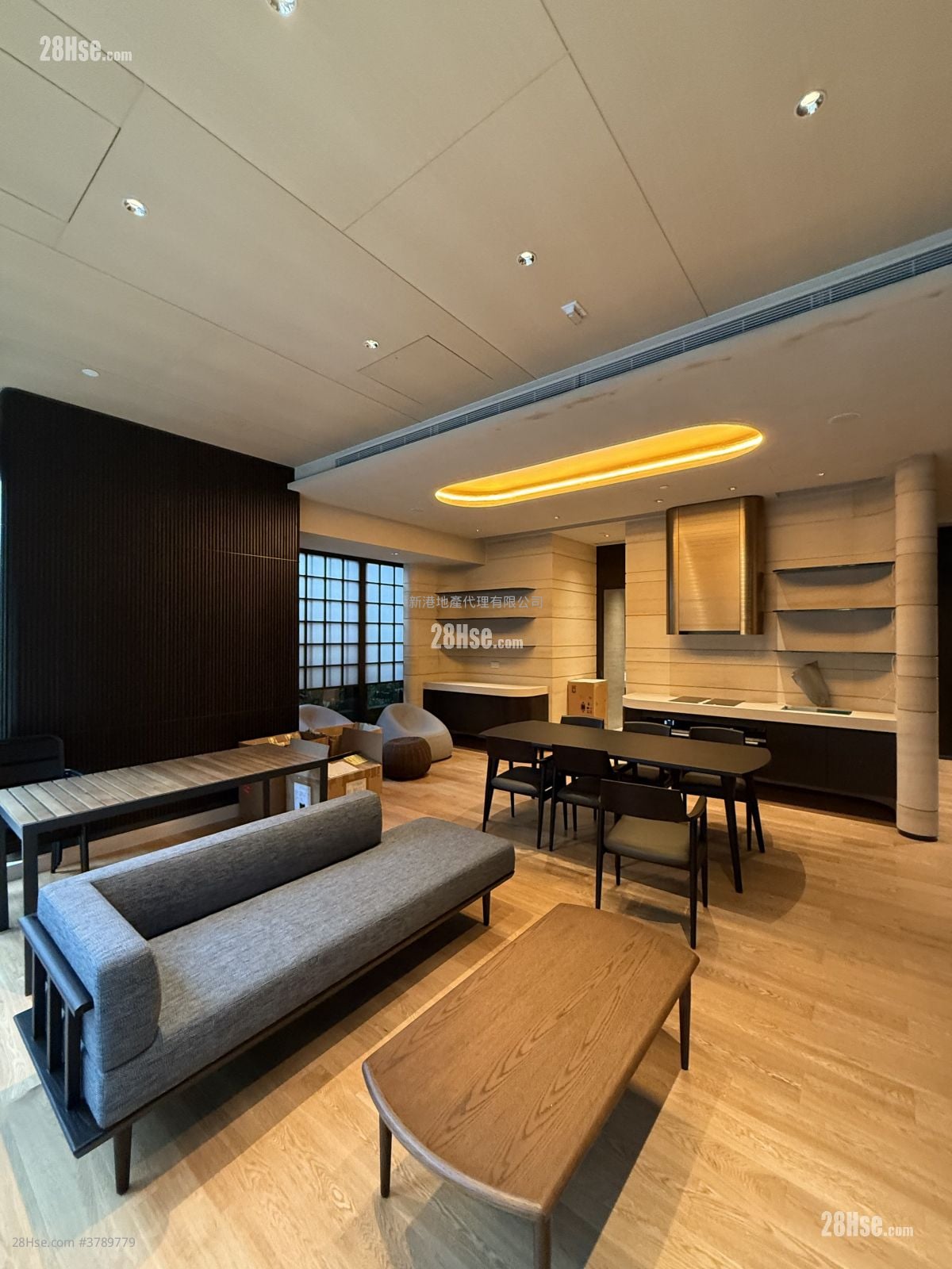 Baker Circle Greenwich 售盘 开放式间隔 , 1 浴室 212 平方尺