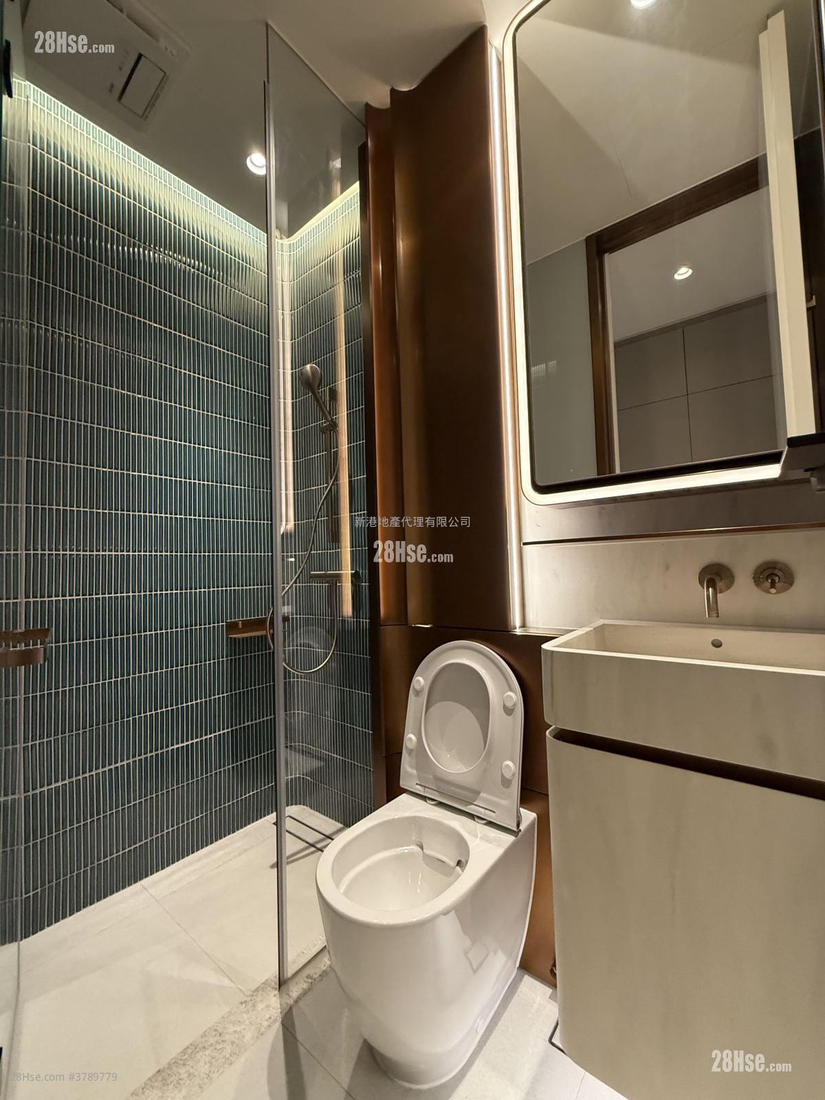 Baker Circle Greenwich 售盘 开放式间隔 , 1 浴室 212 平方尺