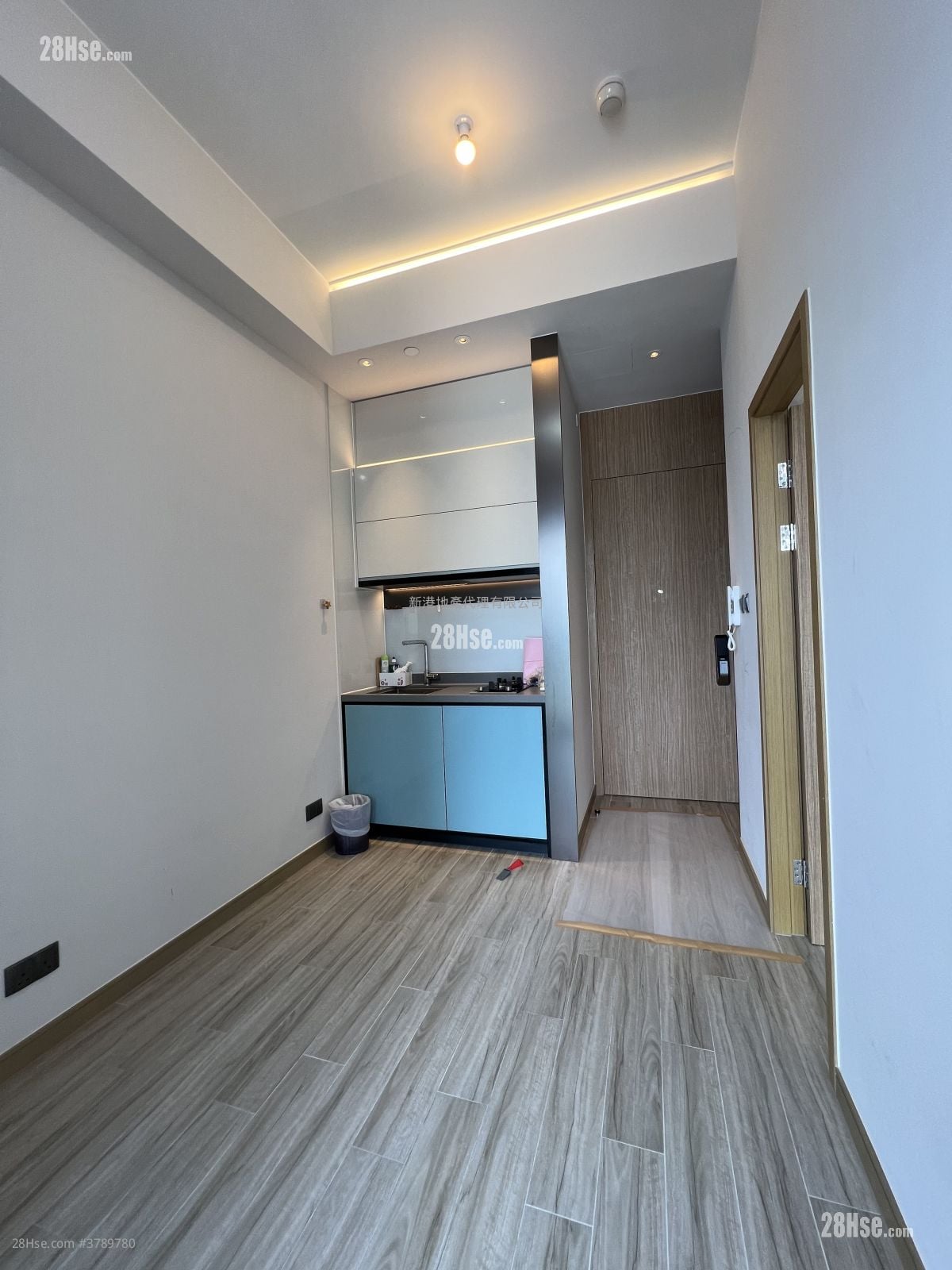 The Vantage Sell 1 Bedroom , 1 Bathroom 270 ft²