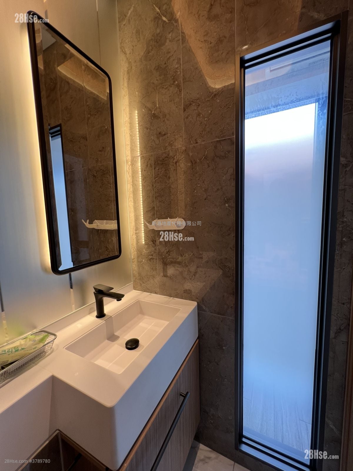 The Vantage Sell 1 Bedroom , 1 Bathroom 270 ft²