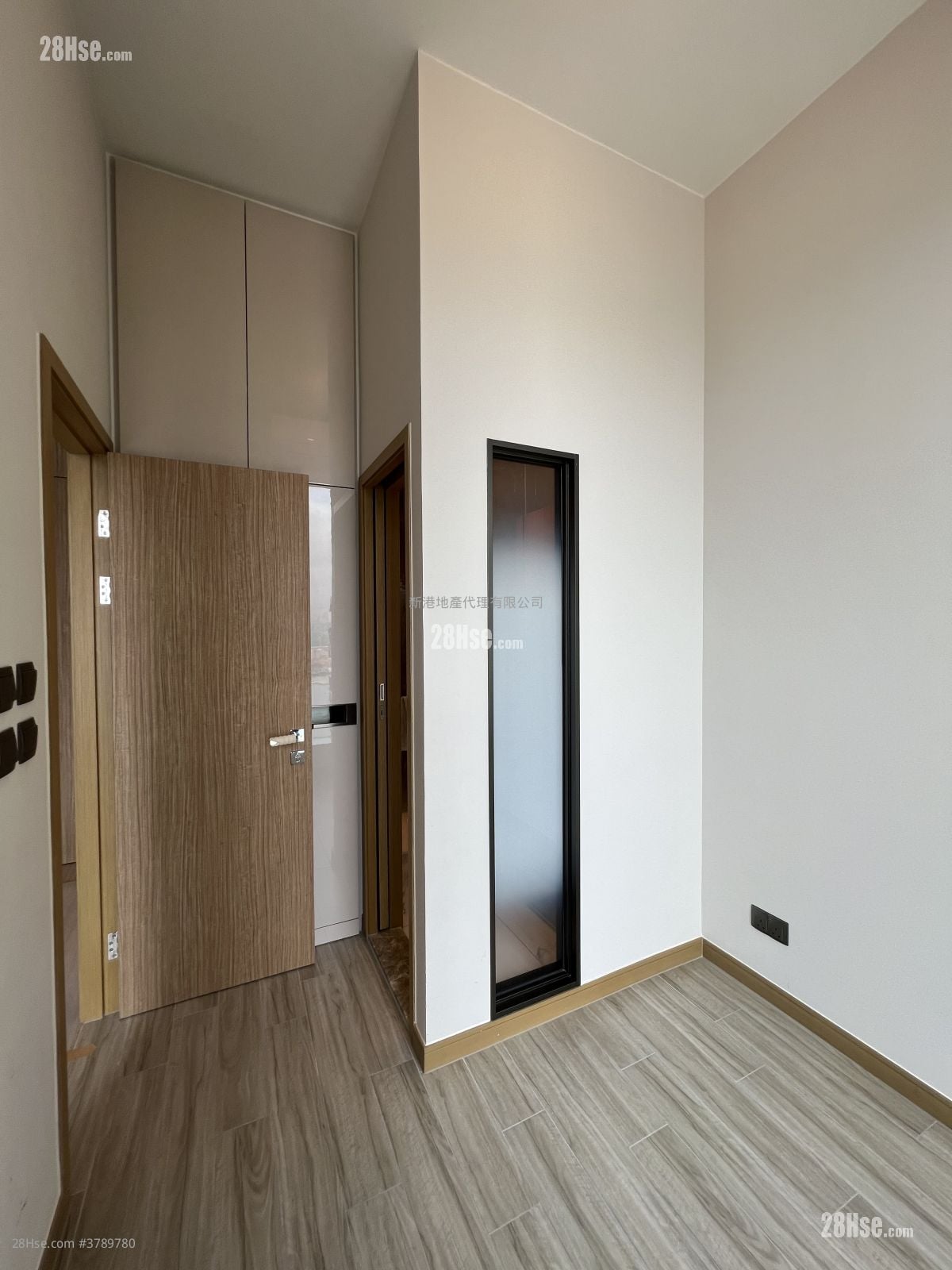 The Vantage Sell 1 Bedroom , 1 Bathroom 270 ft²