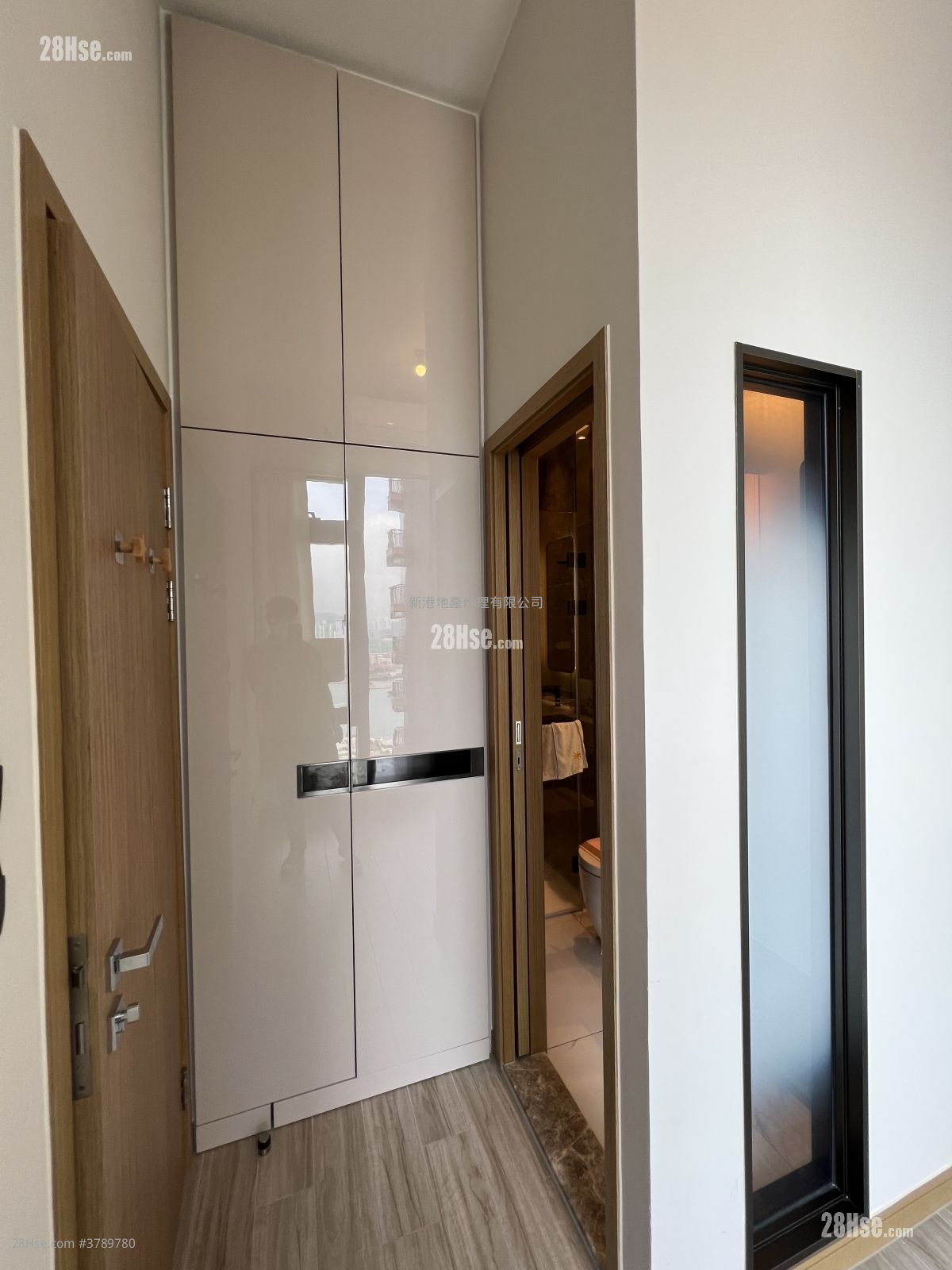 The Vantage Sell 1 Bedroom , 1 Bathroom 270 ft²