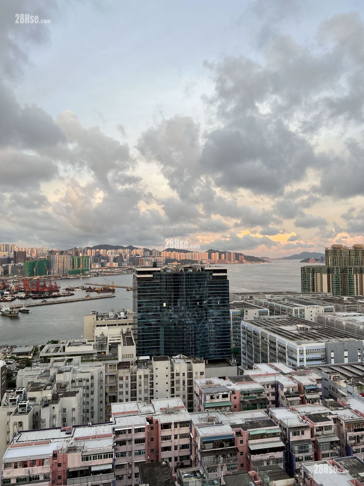 The Vantage Sell 1 Bedroom , 1 Bathroom 270 ft²