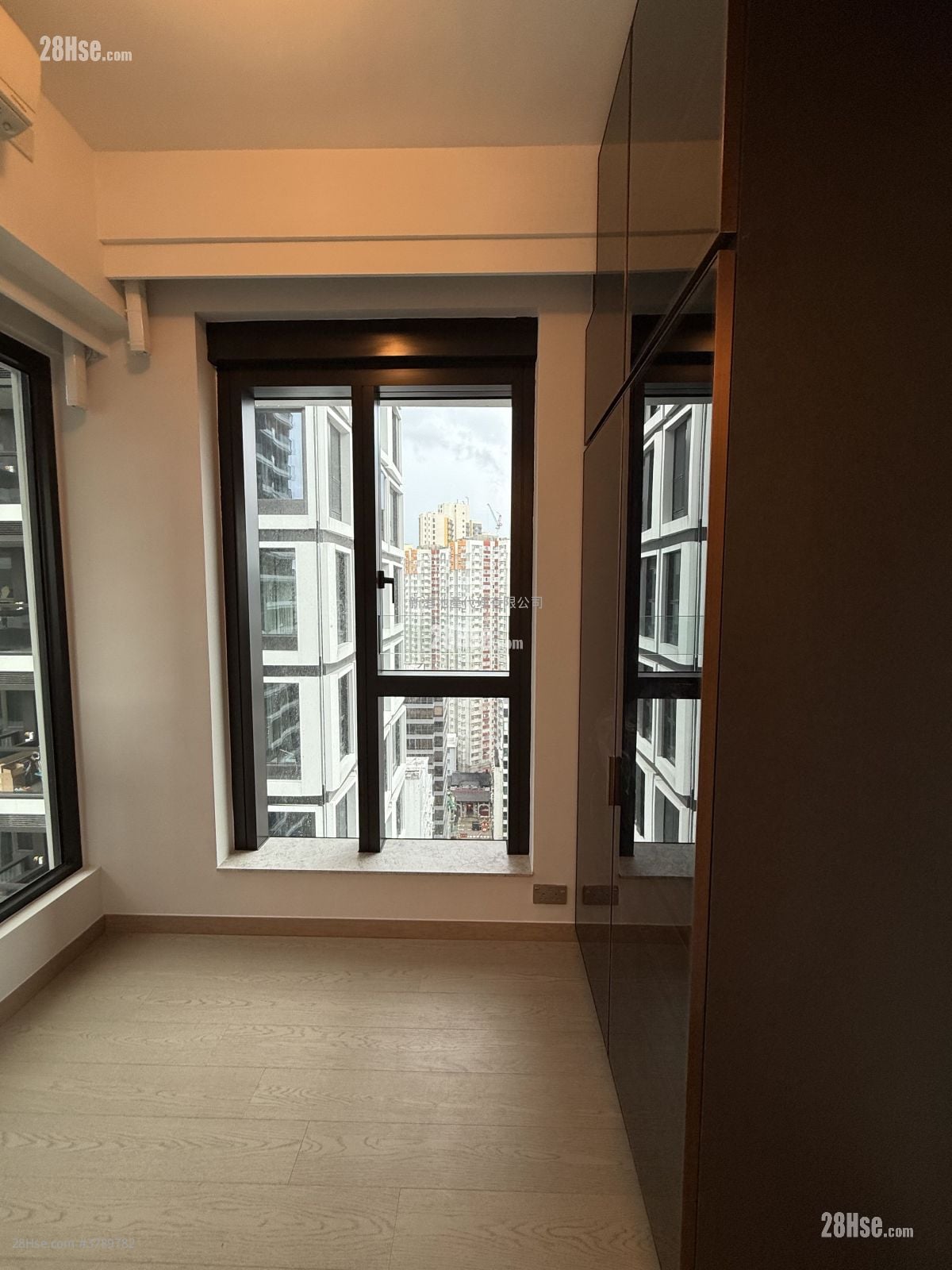 Baker Circle Euston Rental 1 Bedroom , 1 Bathroom 276 ft²