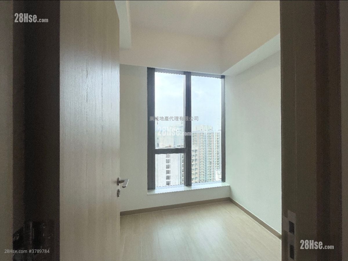 Chill Residence Rental 2 Bedrooms , 1 Bathroom 466 ft²