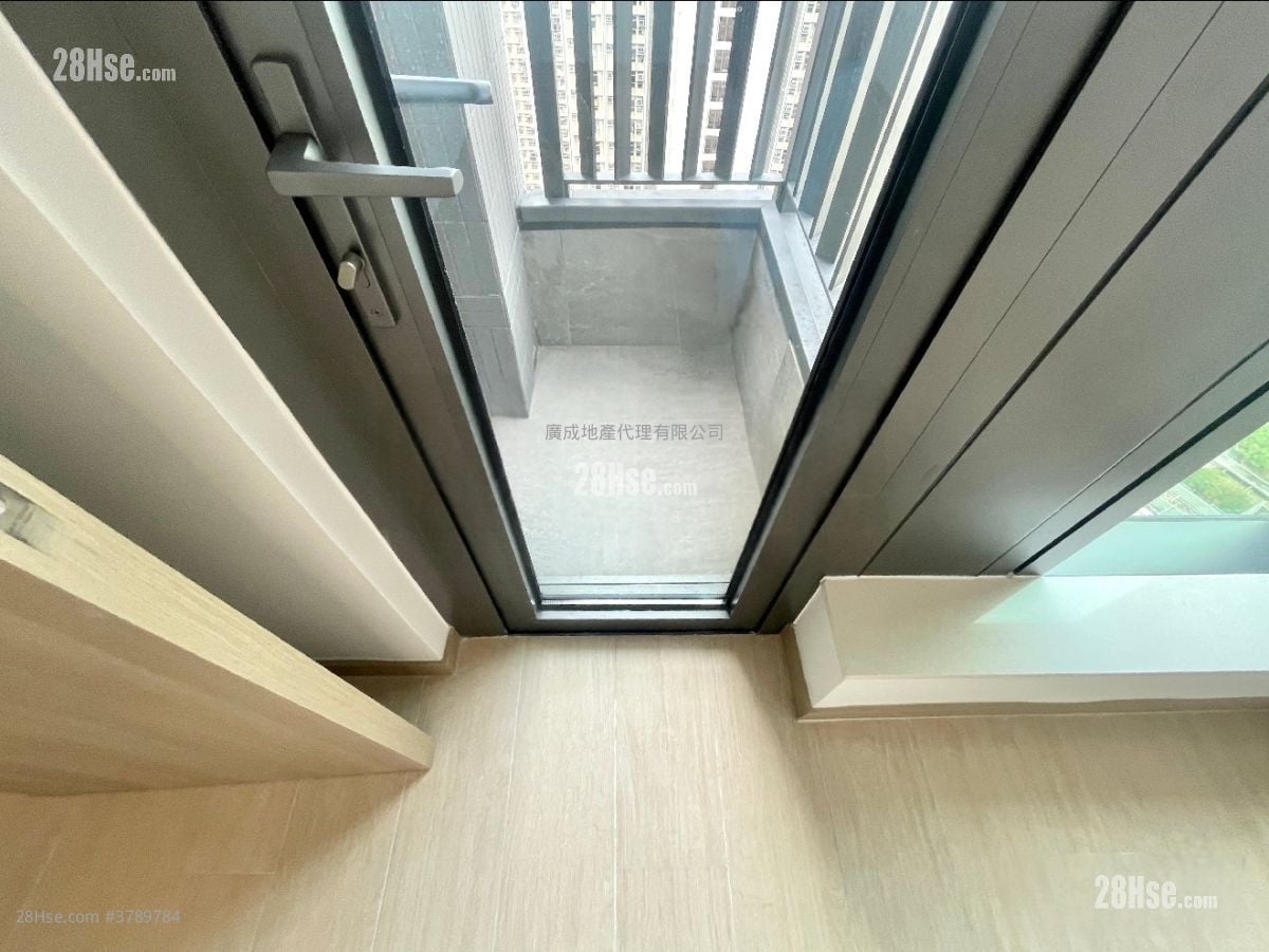 Chill Residence Rental 2 Bedrooms , 1 Bathroom 466 ft²