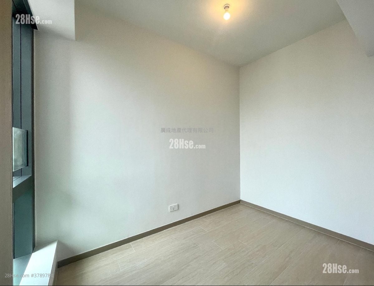 Chill Residence Rental 2 Bedrooms , 1 Bathroom 466 ft²