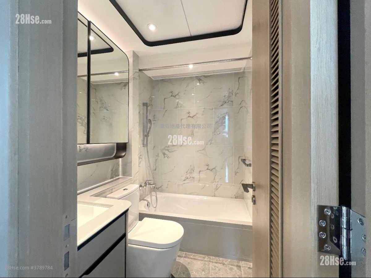 Chill Residence Rental 2 Bedrooms , 1 Bathroom 466 ft²