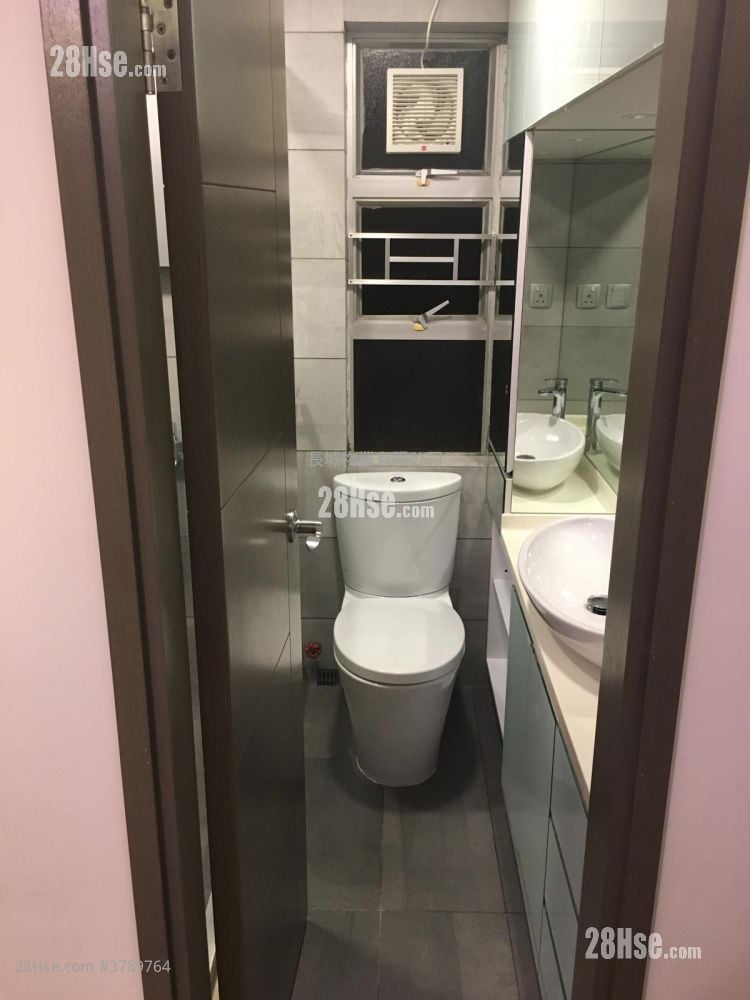 Hoi Kwong Court Sell 3 Bedrooms , 1 Bathroom 510 ft²