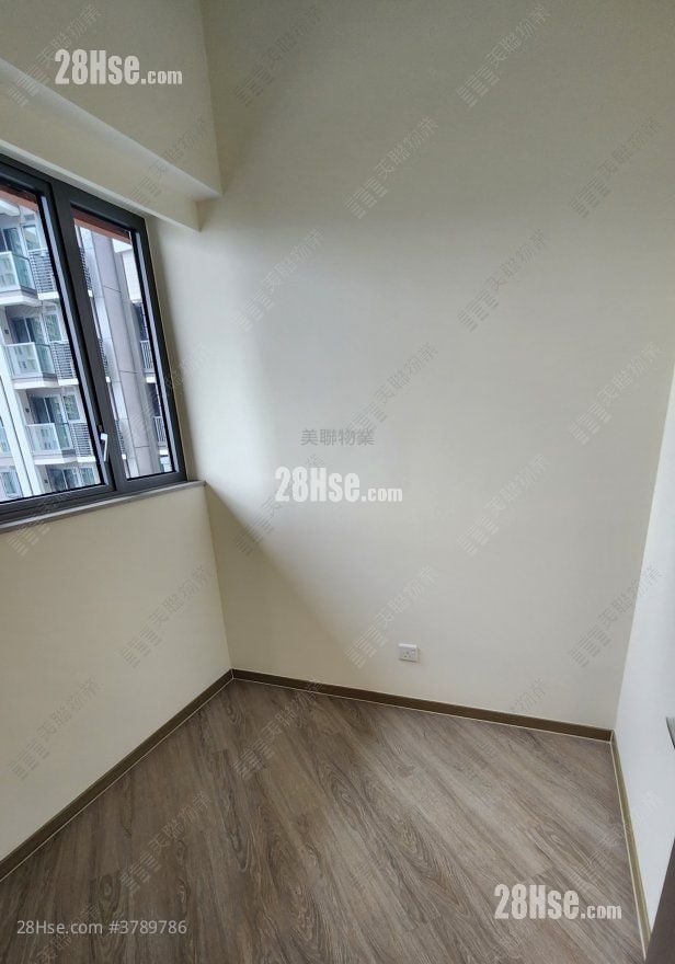 Novo Land Sell 3 Bedrooms , 1 Bathroom 512 ft²