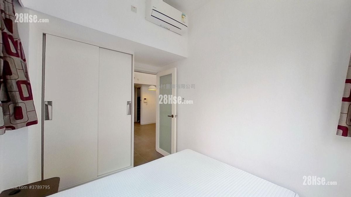 主人房: 晴峰居 租盘 2 房 , 1 浴室 565 平方尺