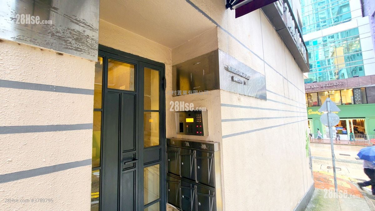 大厦入口: 晴峰居 租盘 2 房 , 1 浴室 565 平方尺