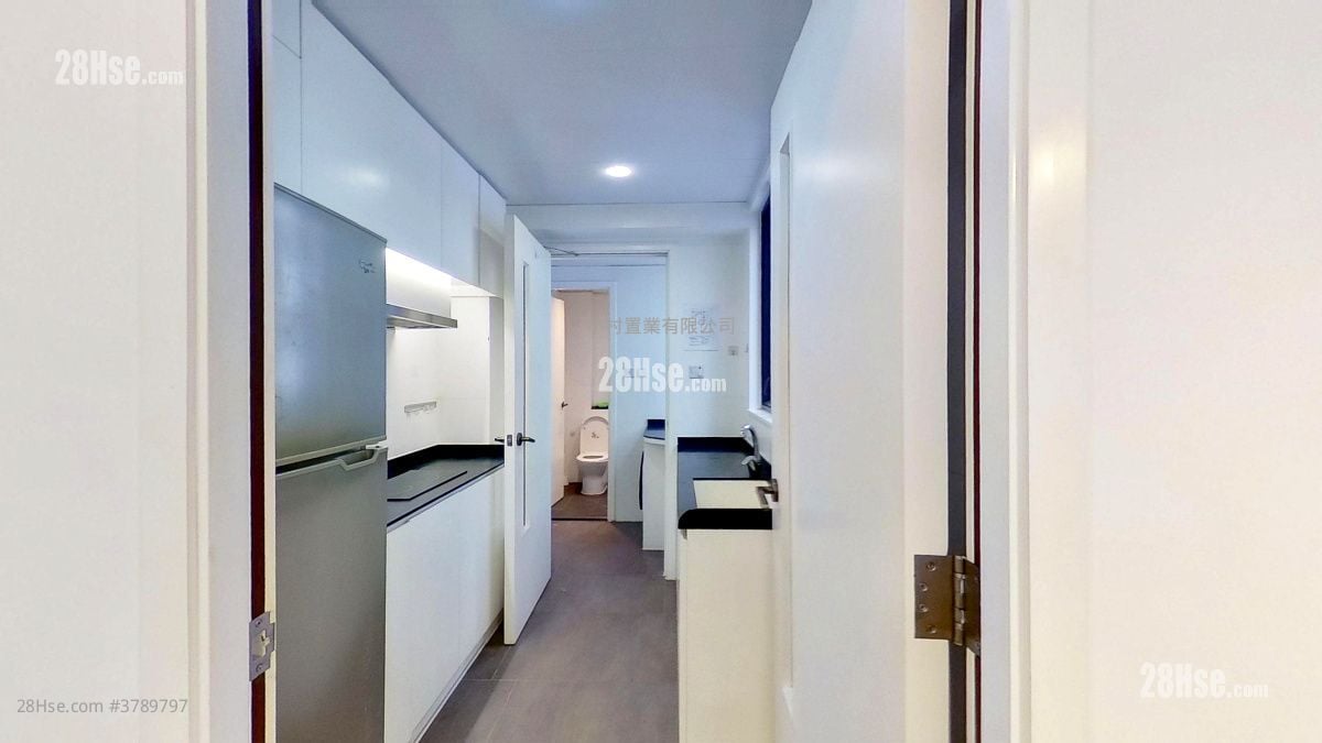 厨房: 晴峰居 租盘 1 房 , 1 浴室 548 平方尺