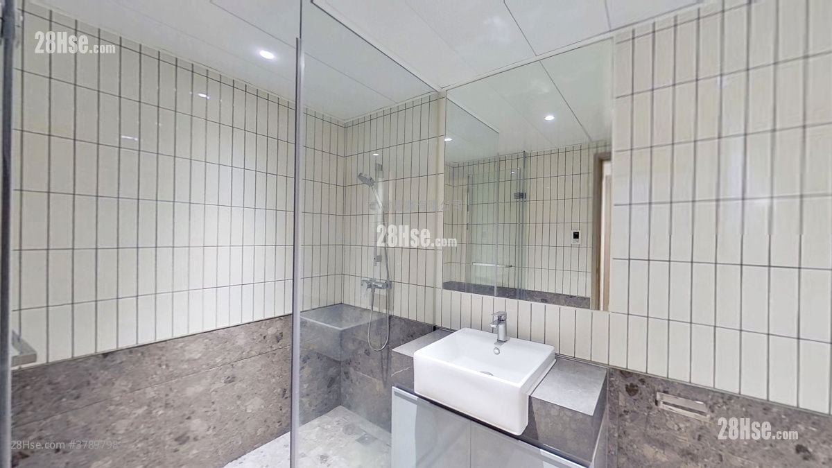 bathroom: Fook Toa Mansion Rental 3 Bedrooms , 1 Bathroom 598 ft²
