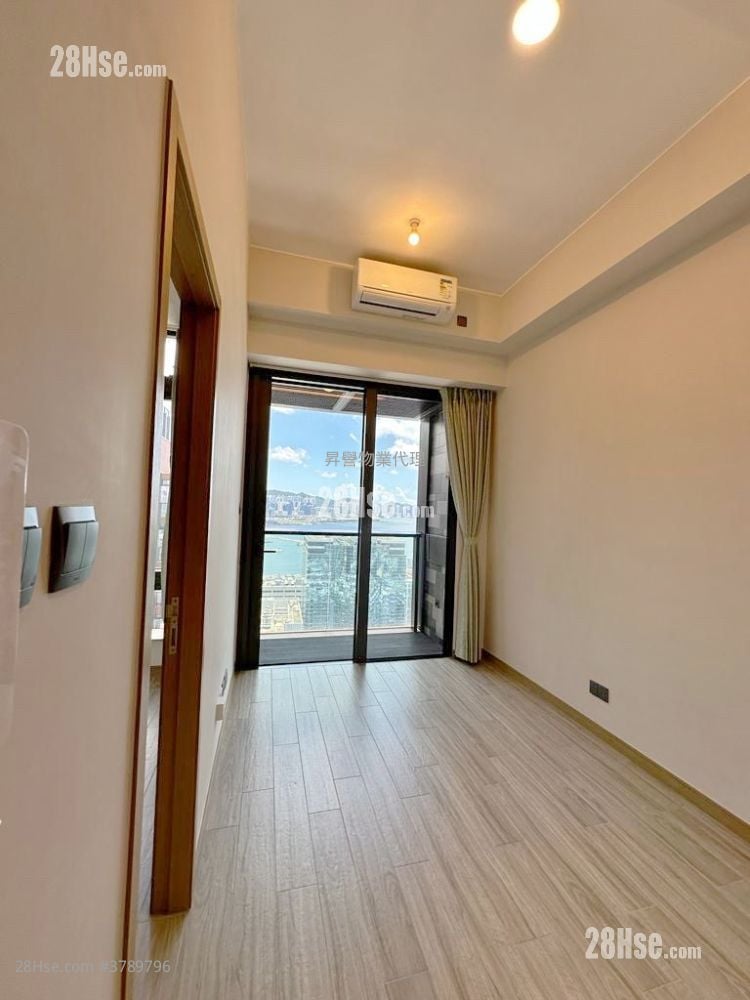 The Vantage Sell 1 Bedroom , 1 Bathroom 270 ft²