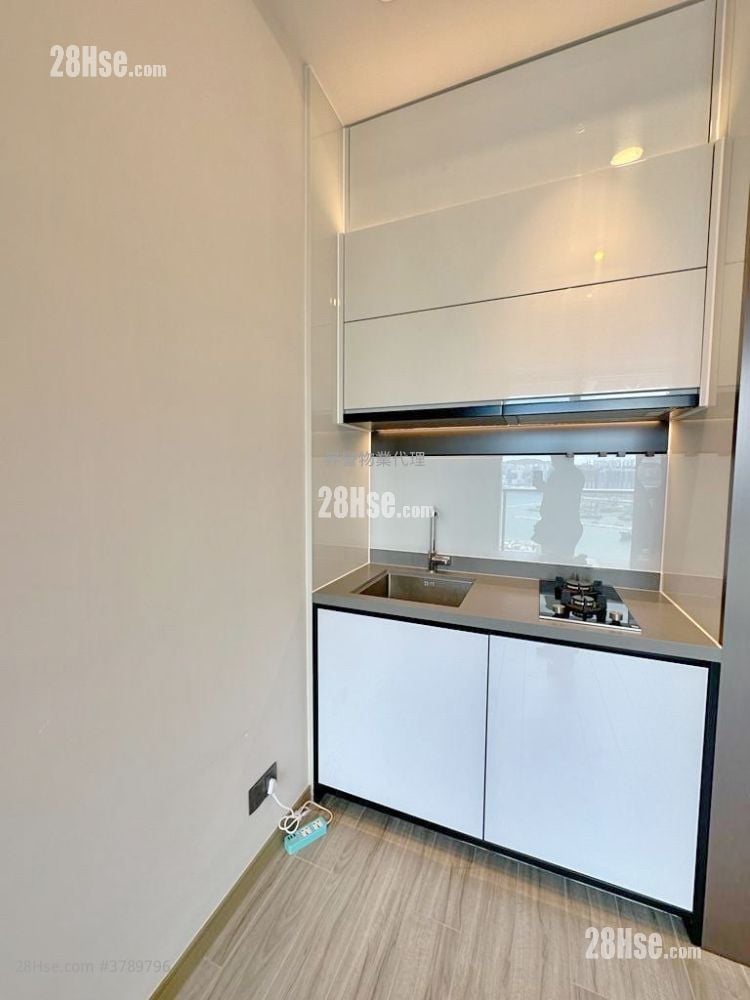 The Vantage Sell 1 Bedroom , 1 Bathroom 270 ft²