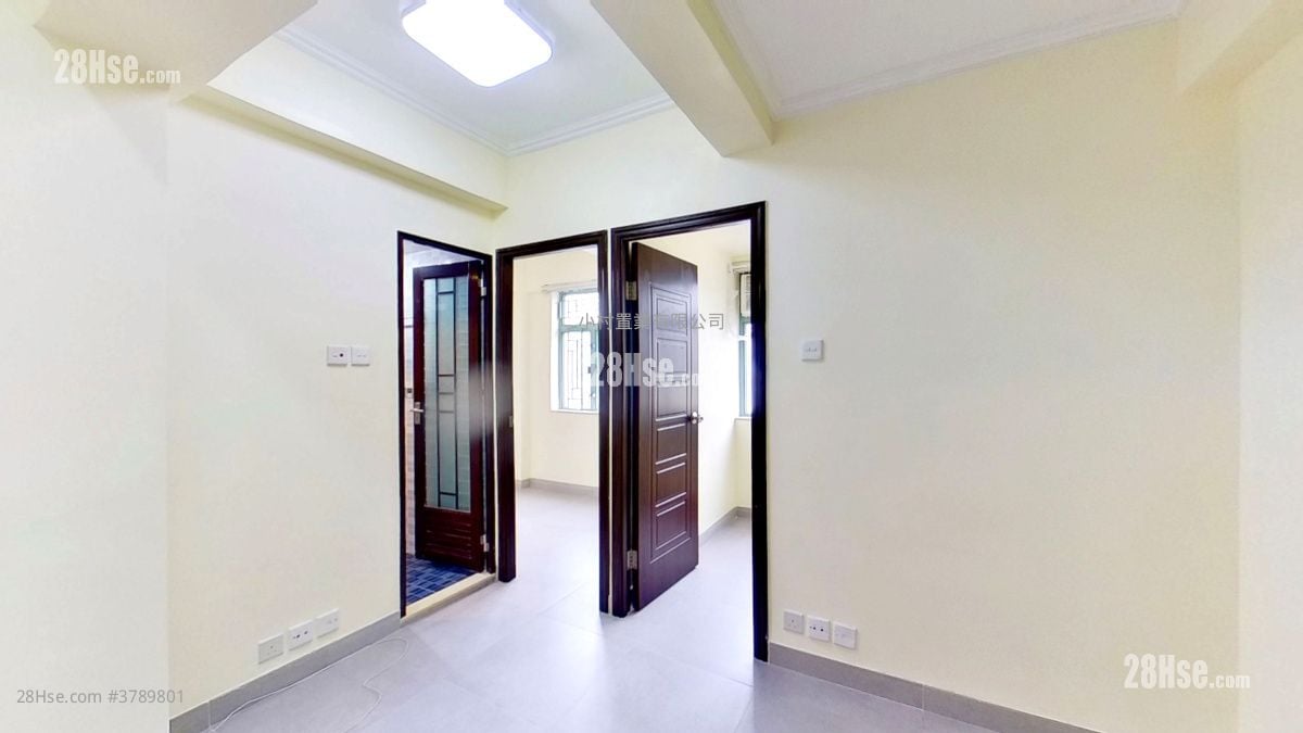 厅: 名人居 租盘 2 房 , 1 浴室 300 平方尺