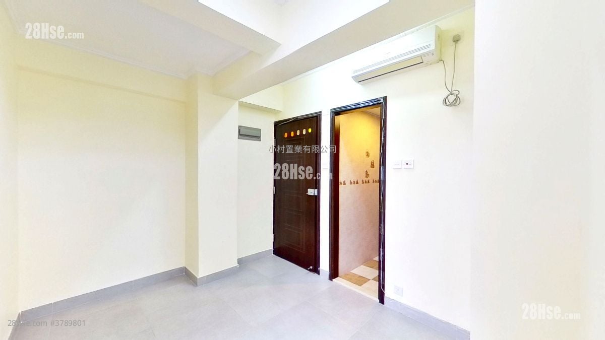 厅: 名人居 租盘 2 房 , 1 浴室 300 平方尺