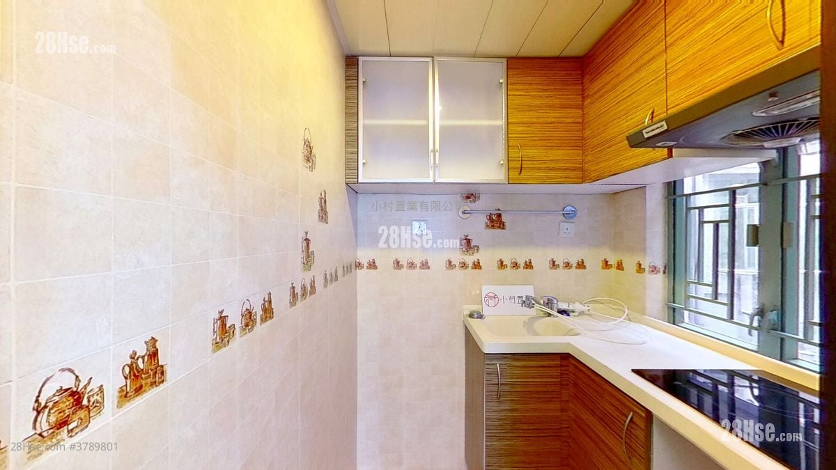 厨房: 名人居 租盘 2 房 , 1 浴室 300 平方尺