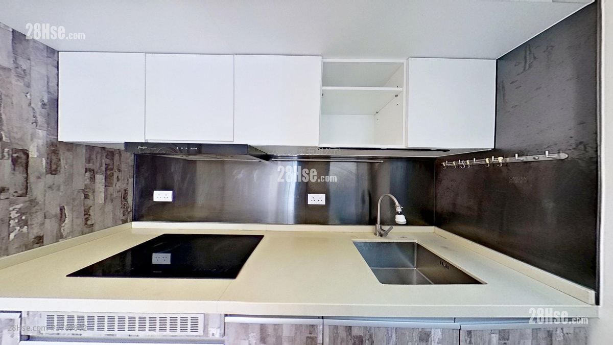kitchen: Phoenix Court Rental 3 Bedrooms , 2 Bathrooms 710 ft²