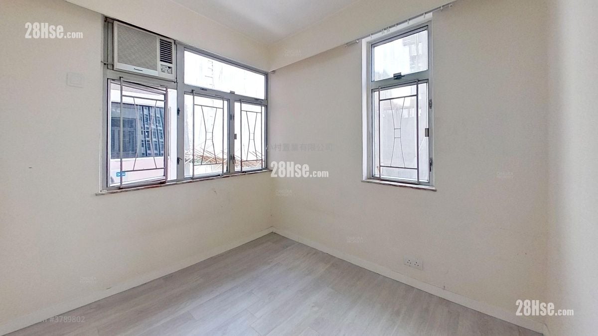 bedroom 2: Phoenix Court Rental 3 Bedrooms , 2 Bathrooms 710 ft²