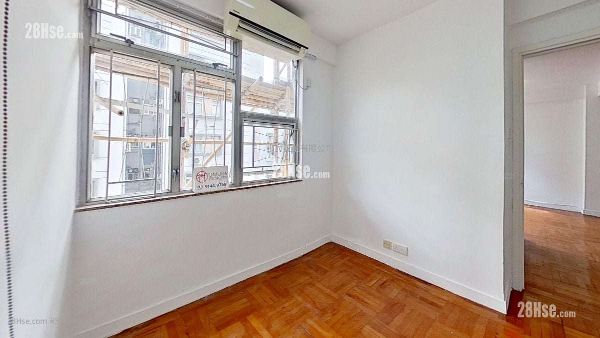 master room: Phoenix Court Rental 2 Bedrooms , 1 Bathroom 556 ft²