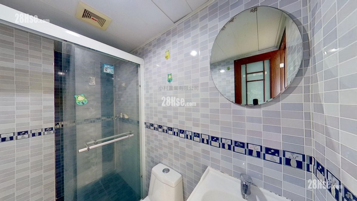 浴室: 名人居 租盘 3 房 , 1 浴室 600 平方尺