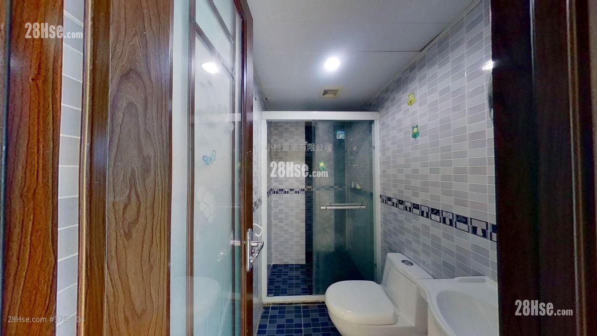 浴室: 名人居 租盘 3 房 , 1 浴室 600 平方尺