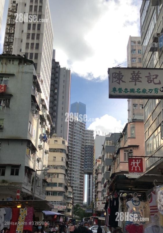 Ava62 Sell Studio , 1 Bathroom 253 ft²