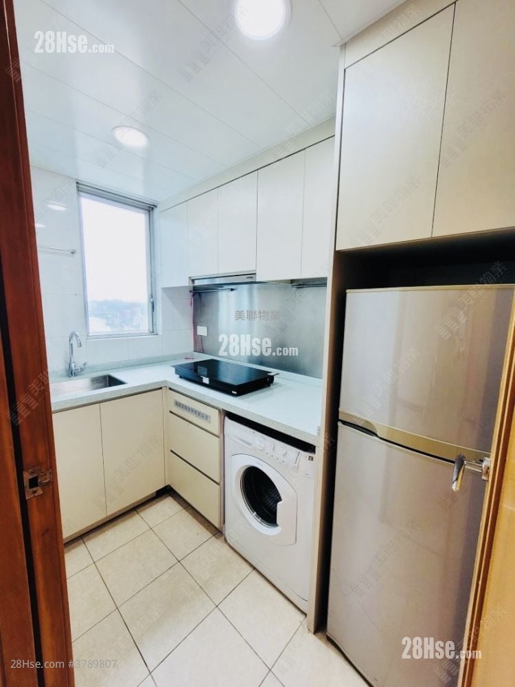 Indihome Sell 2 Bedrooms , 1 Bathroom 424 ft²