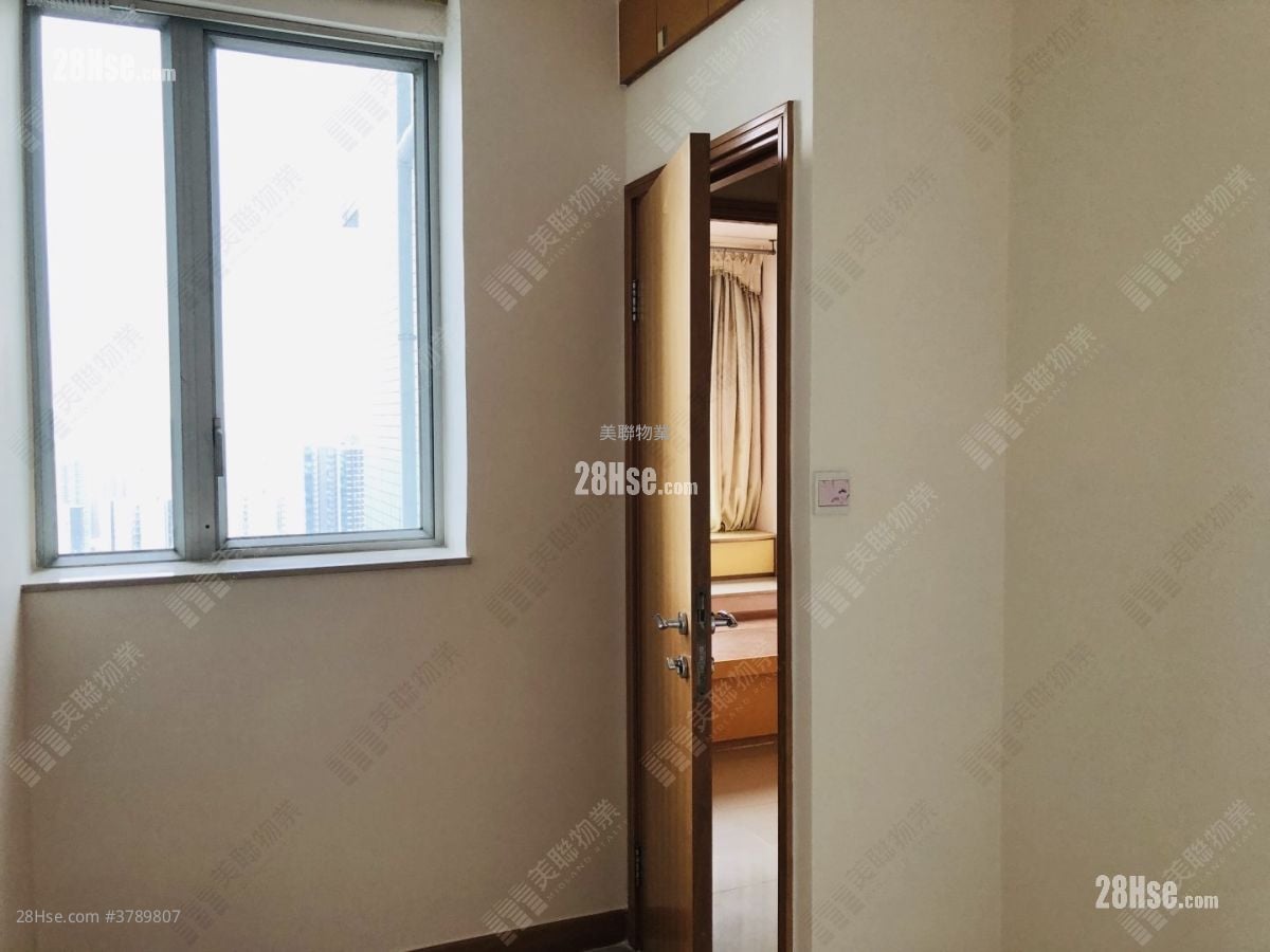 Indihome Sell 2 Bedrooms , 1 Bathroom 424 ft²