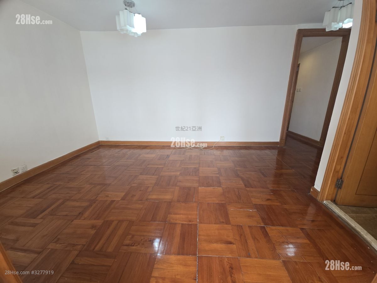 Southorn Garden Sell 2 Bedrooms , 1 Bathroom 517 ft²