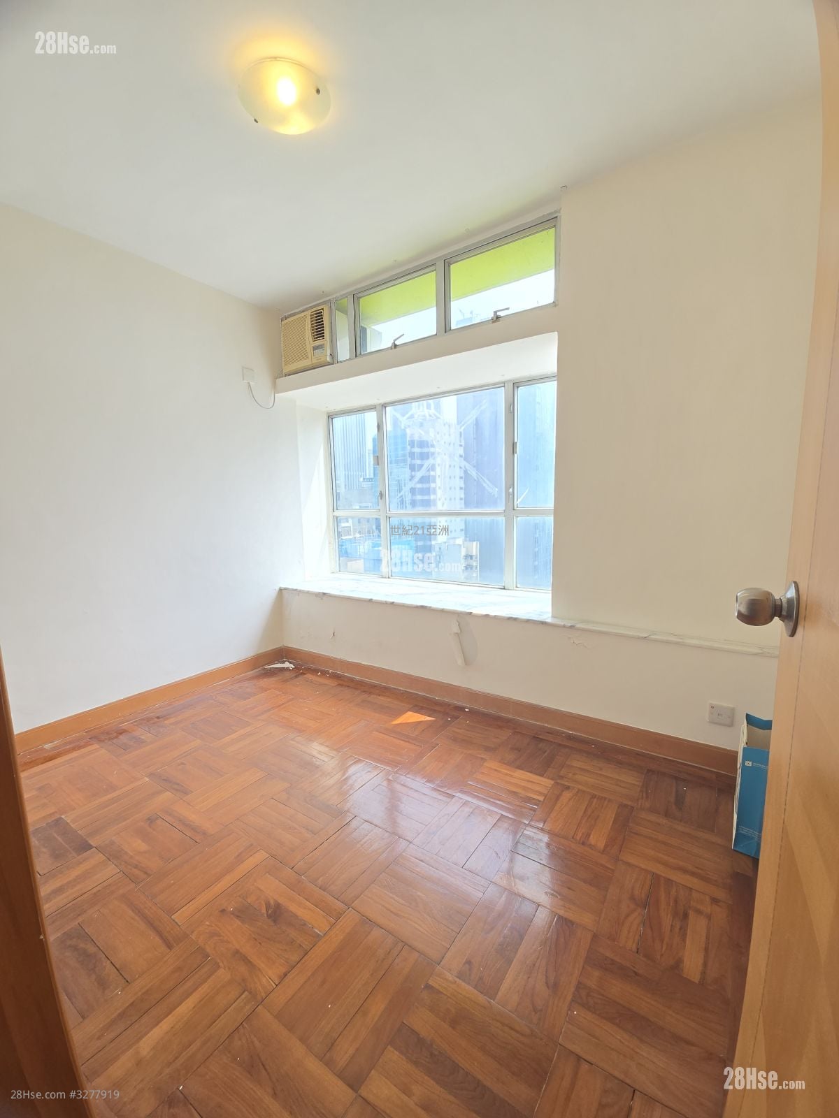 Southorn Garden Sell 2 Bedrooms , 1 Bathroom 517 ft²