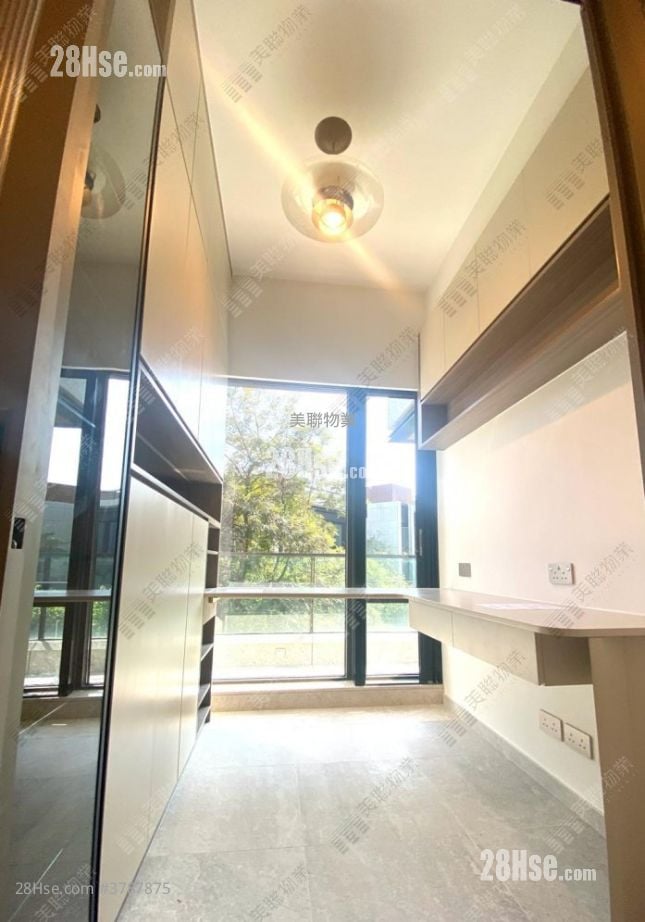 云端 售盘 3 房 , 3 浴室 1,002 平方尺